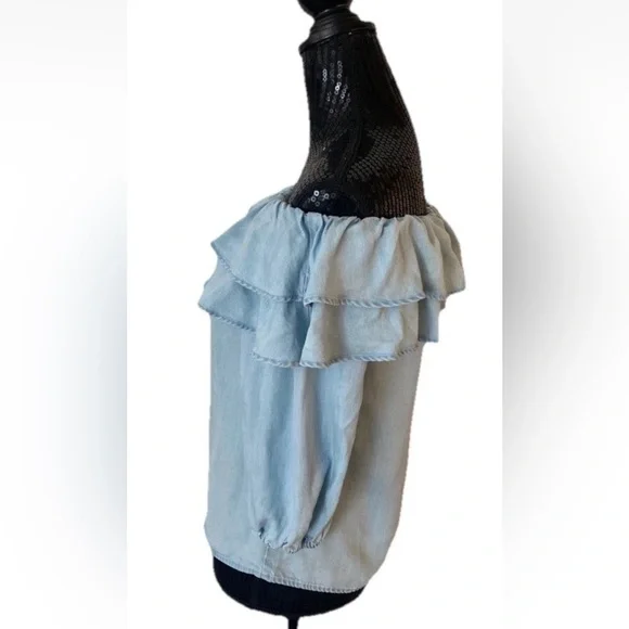 Sam and Jess Double Ruffle Off The Shoulder Blouse Light Blue Chambray Size XSP - Picture 7 of 13